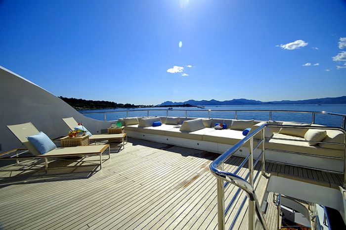 yacht-teak-decking